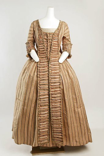 Robe à la française