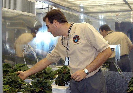 KSC-04pd-2549