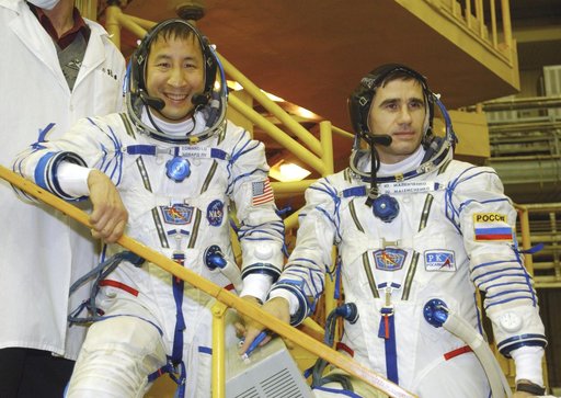 Expedition 7 Soyuz Check