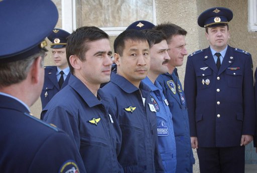 Expedition 7 Preflight