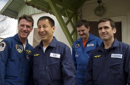 Expedition 7 Preflight