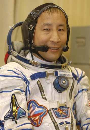 Expedition 7 Preflight