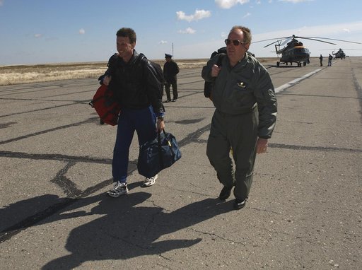 Expedition 6 Landing