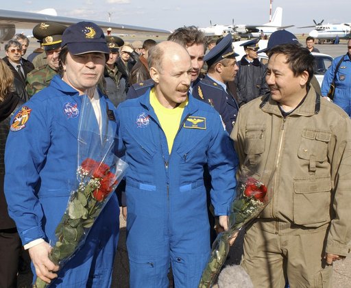 Expedition 6 Landing