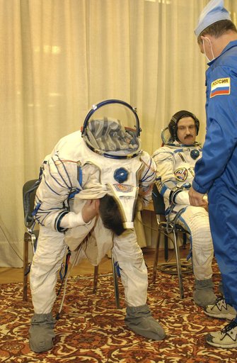 Expedition 8 Launch Day