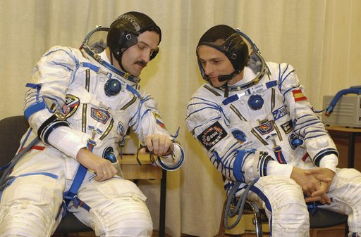 Expedition 8 Launch Day