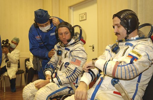 Expedition 8 Launch Day