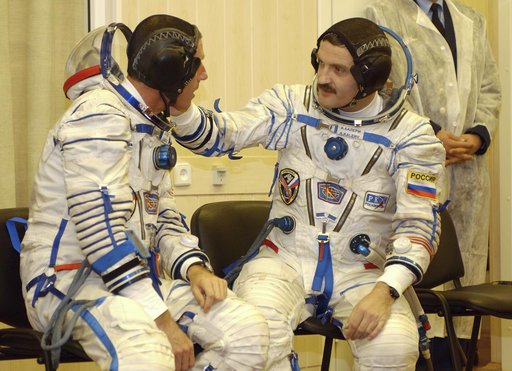 Expedition 8 Launch Day