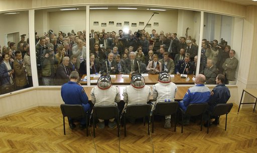 Expedition 8 Launch Day