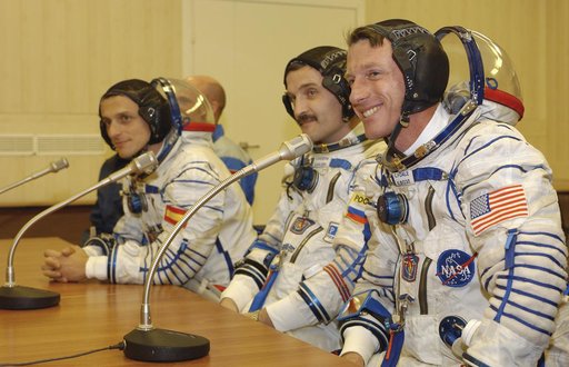 Expedition 8 Launch Day