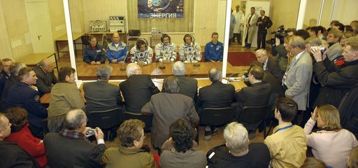 Expedition 8 Launch Day