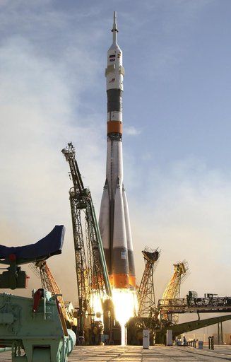 Expedition 8 Launch