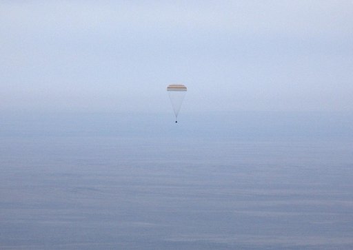 Expedition 7 Landing