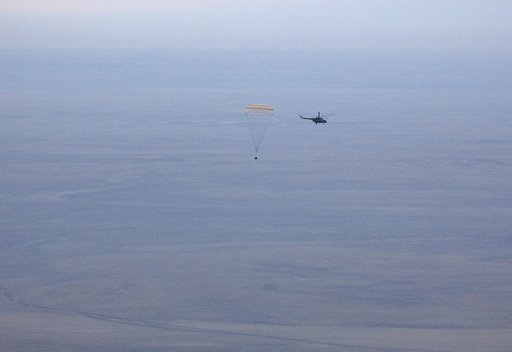 Expedition 7 Landing