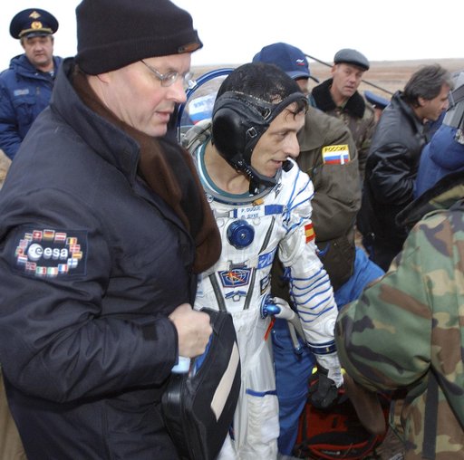 Expedition 7 Landing