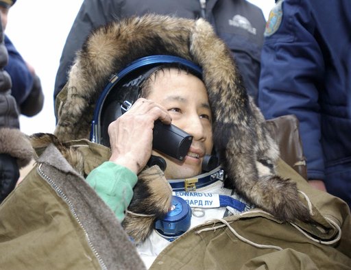 Expedition 7 Landing