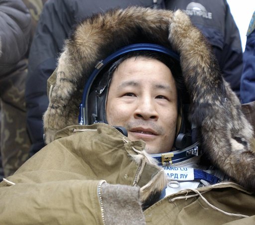 Expedition 7 Landing