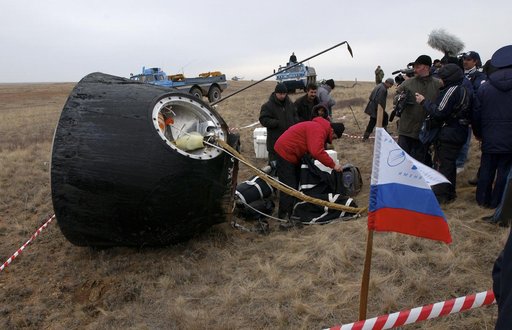 Expedition 7 Landing