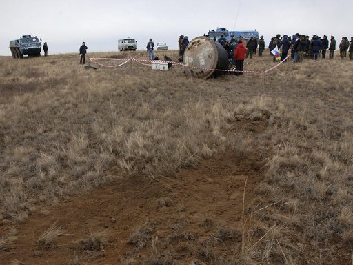 Expedition 7 Landing