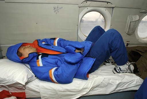Expedition 7 Landing