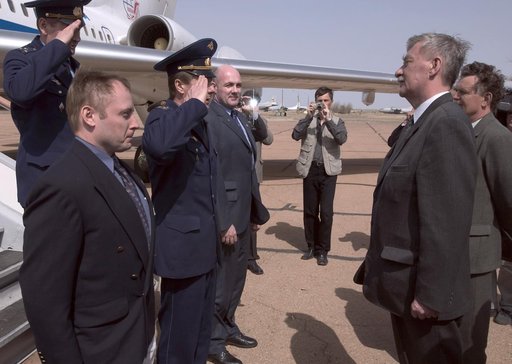 Expedition 9 Arrival