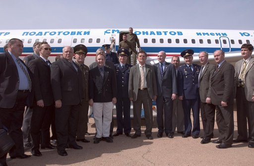Expedition 9 Arrival