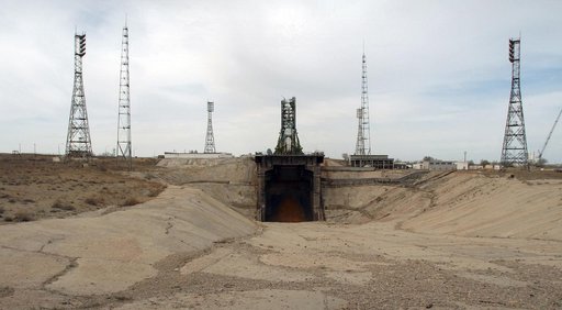 Expedition 9 Preflight Activities