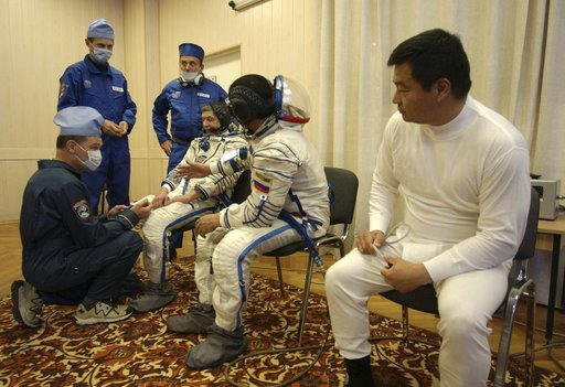 Expedition 10 Preflight