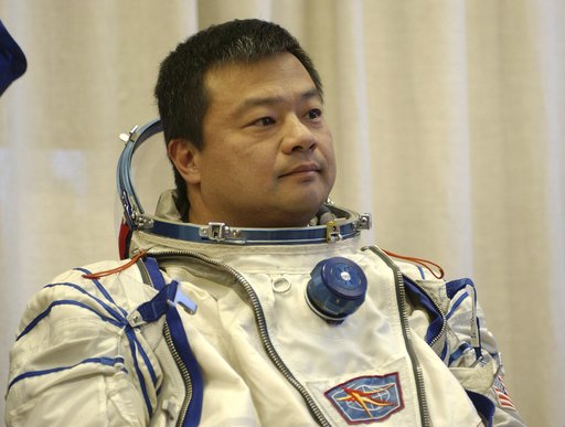 Expedition 10 Preflight