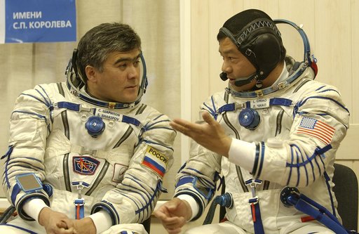 Expedition 10 Preflight