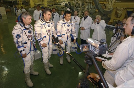 Expedition 10 Preflight