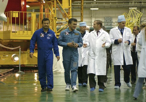 Expedition 10 Preflight