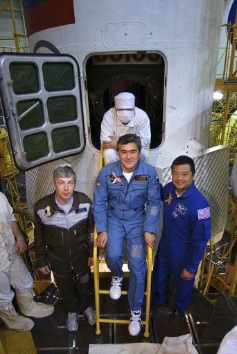Expedition 10 Preflight