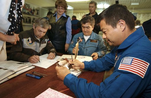 Expedition 10 Preflight