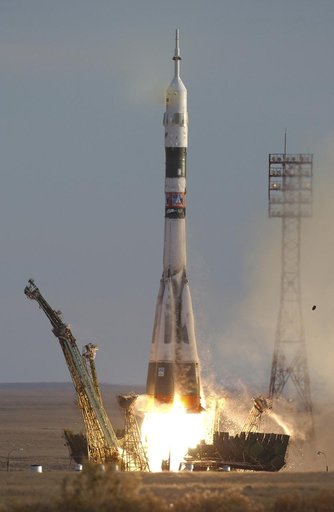 Expedition 10 Launch