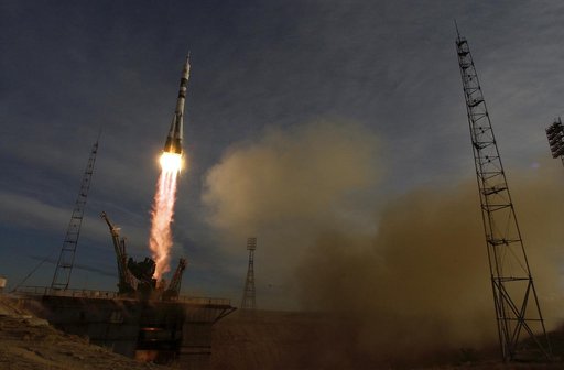 Expedition 10 Launch