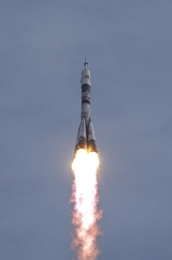Expedition 10 Launch