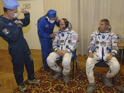 Expedition 11 Launch Day