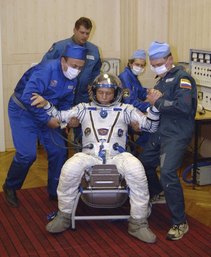 Expedition 11 Launch Day