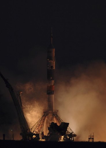 Expedition 11 Launch