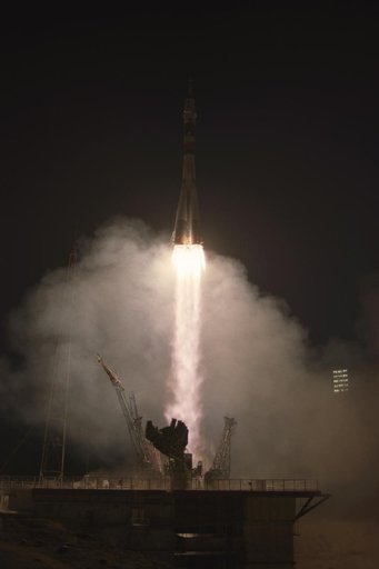 Expedition 11 Launch