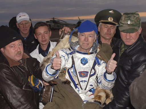 Expedition 11 Landing