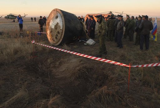 Expedition 11 Landing
