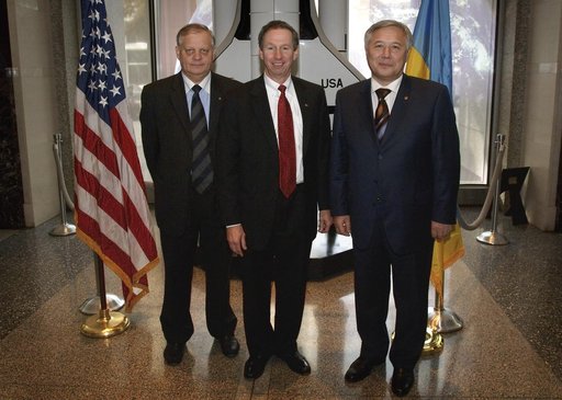 Michael Griffin Meets With Ukrainian Officials