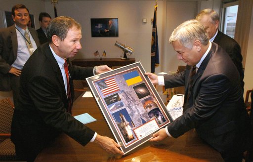 Michael Griffin Meets With Ukrainian Officials