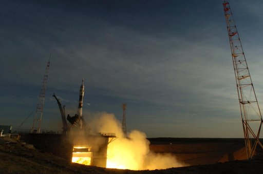 Expedition 13 Launch