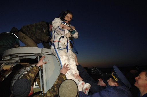 Expedition 12 Landing