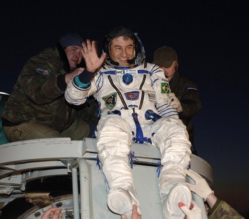 Expedition 12 Landing