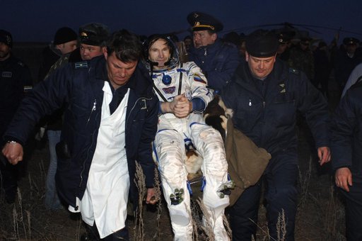 Expedition 12 Landing