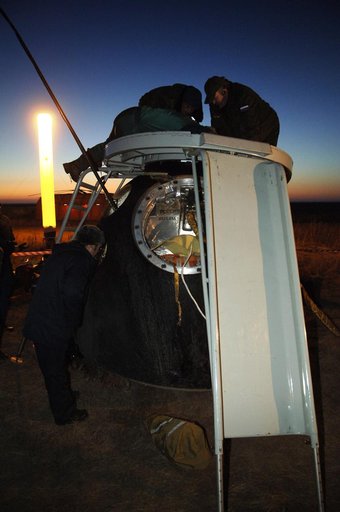 Expedition 12 Landing
